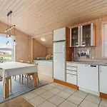 Eyvin - 100m From The Sea By Interhome