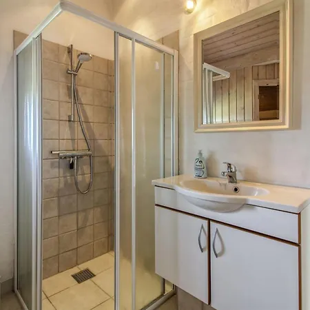 Eyvin - 100m From The Sea By Interhome *